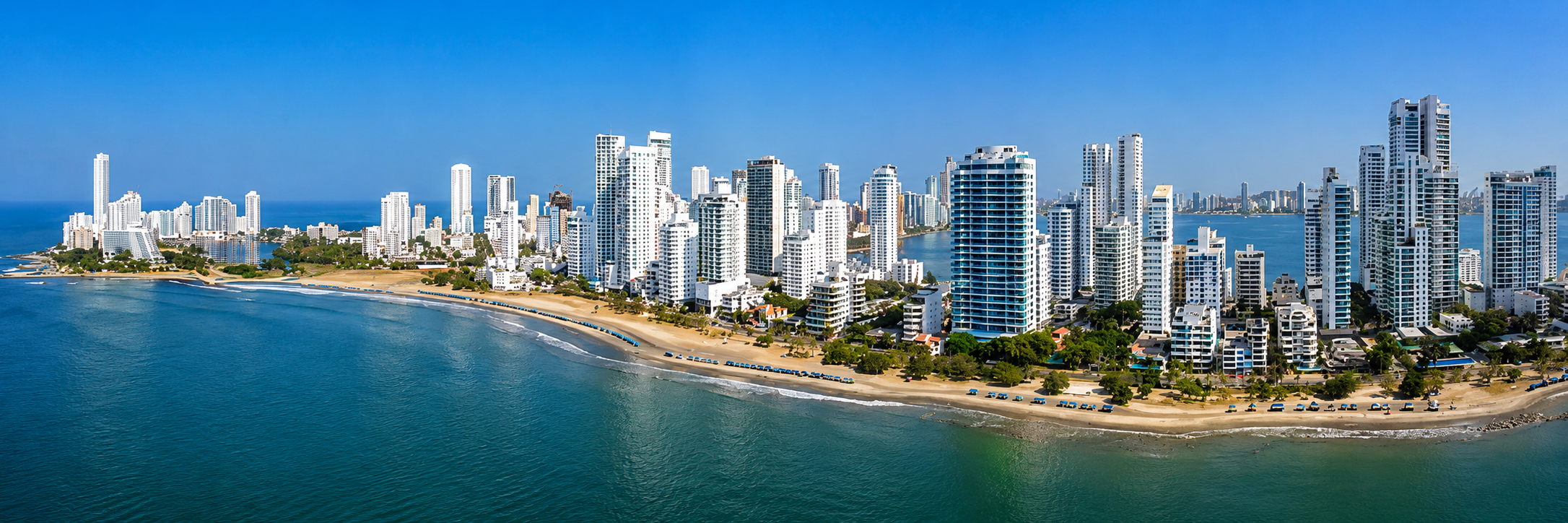 Incentive travel professionals discovering Getsemaní in Cartagena